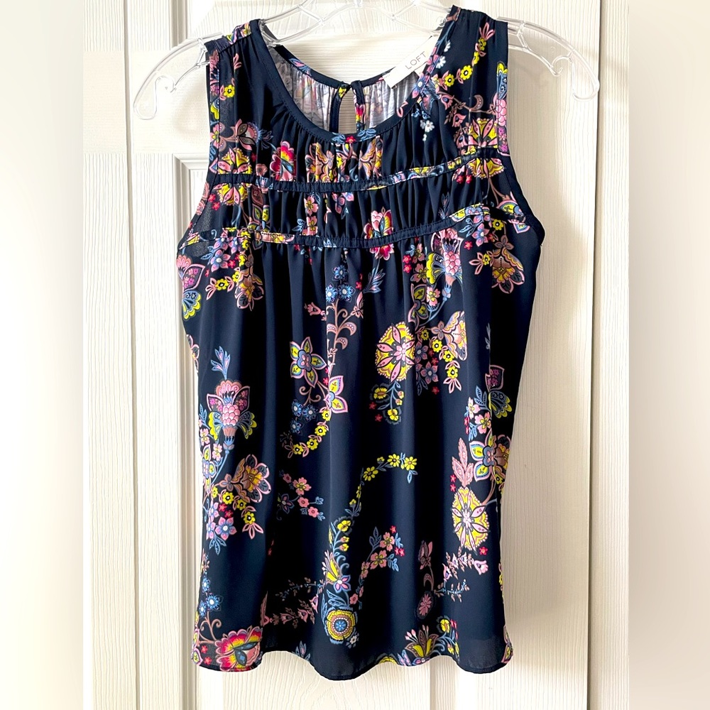 Loft Sleeveless Shirt • XS Petite • Navy with Floral Print